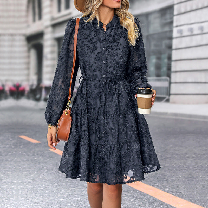 Damen Texturiertes Blusen‑Skaterkleid mit Volantstufen, durchgehender Knopfleiste und Taillenzug Nord Taschen