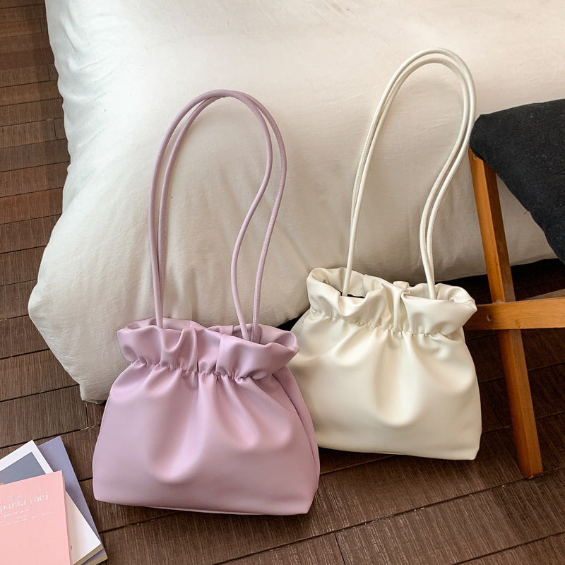 Damen Beuteltasche mit modischer Raffung und elegantem Design Nord Taschen