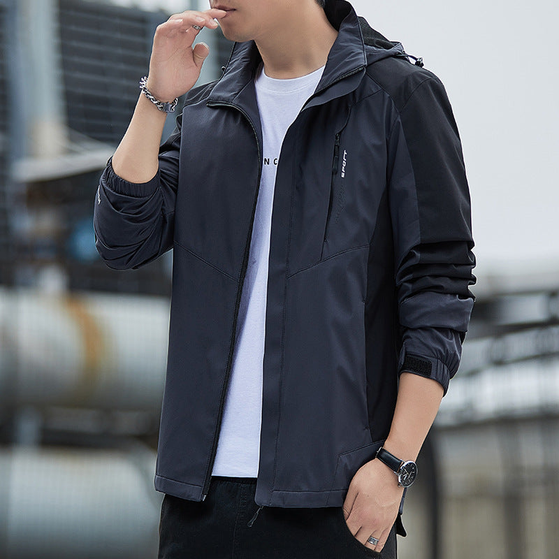 Herren Leichte wind- und wasserabweisende Kapuzenjacke im sportlichen Utility‑Style Nord Taschen