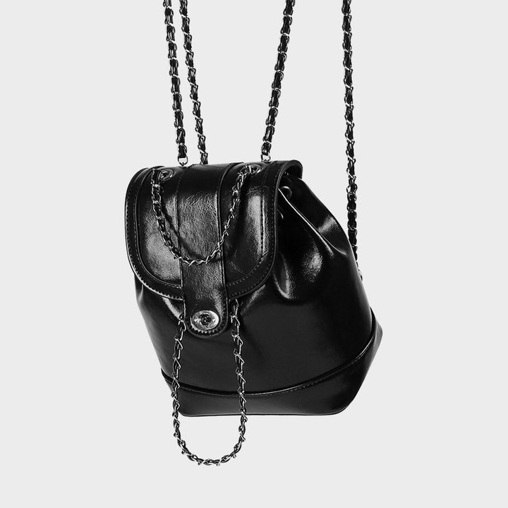 Damen Rucksacktasche mit elegantem Kettenakzent und raffiniertem Klappverschluss Nord Taschen