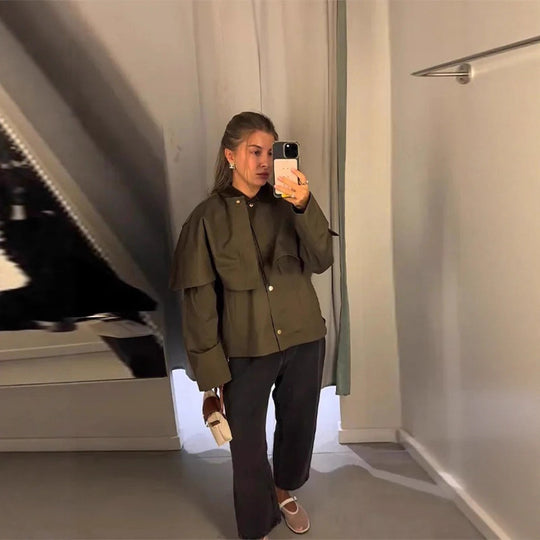 Damen Kurztrenchjacke mit Cape-Overlay und Oversize-Ärmeln Nord Taschen