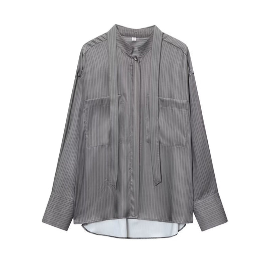 Damen Oversize Seidenähnliche Bluse mit Schluppe und Brusttaschen Nord Taschen