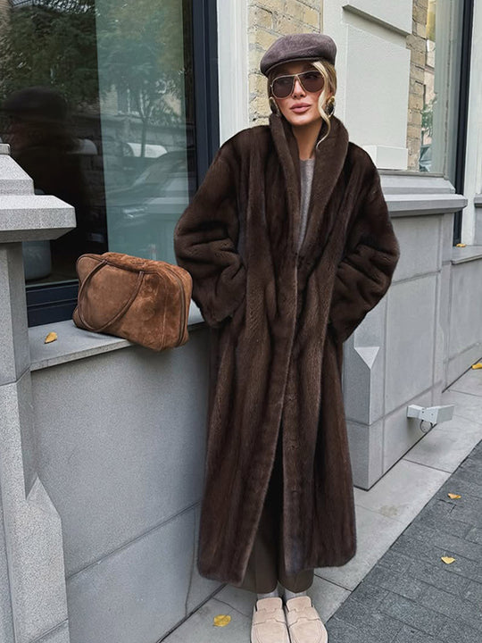 Damen Langer Kunstfellmantel mit Stehkragen und Oversize-Passform Nord Taschen