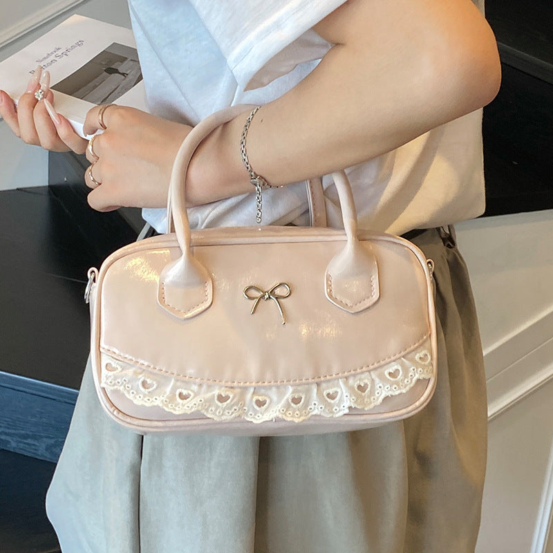 Damen Handtasche mit verspieltem Rüschendetail Nord Taschen