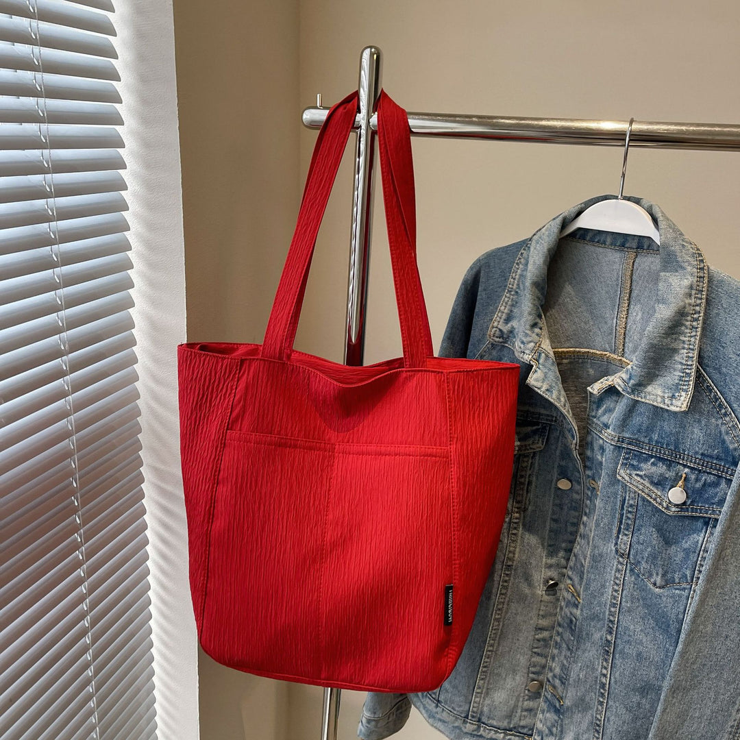 Damen Tragetasche mit strukturiertem Design und vielseitigen Einsatzmöglichkeiten Nord Taschen
