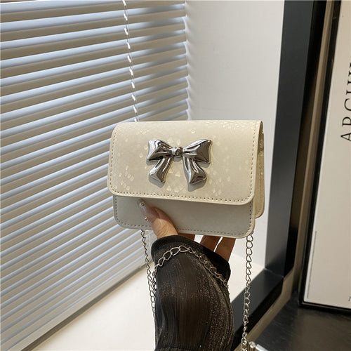 Damen Clutch mit verspieltem Schleifendesign Nord Taschen