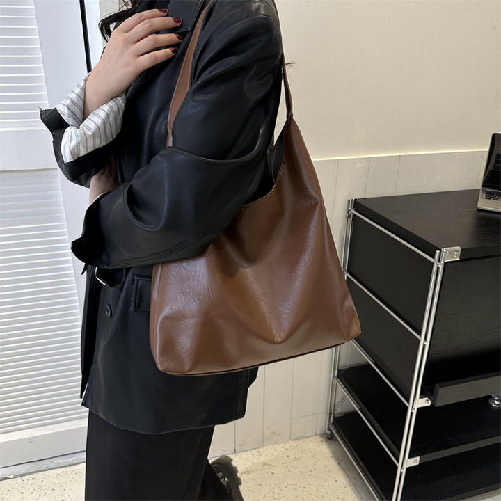 Damen Hobo-Tasche aus hochwertigem Kunstleder mit geschmeidigem Tragegriff Nord Taschen