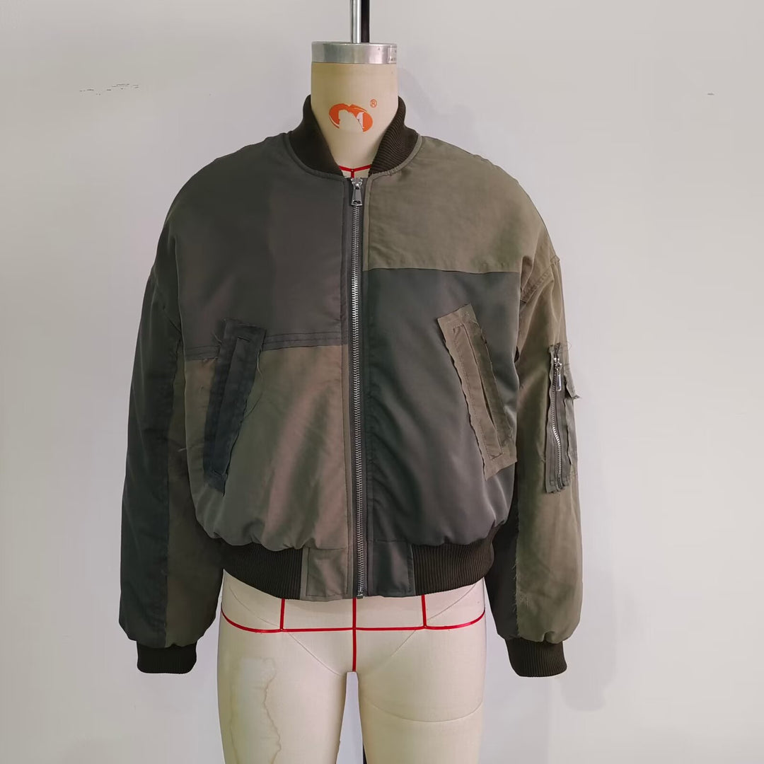 Damen Kurze Oversize-Bomberjacke mit Utility-Taschen und Rippbündchen Nord Taschen