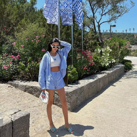 Damen Oversize-Hemdblusenkleid aus leichtem Baumwollmix mit verlängertem Rückensaum und offener Knopfleiste Nord Taschen