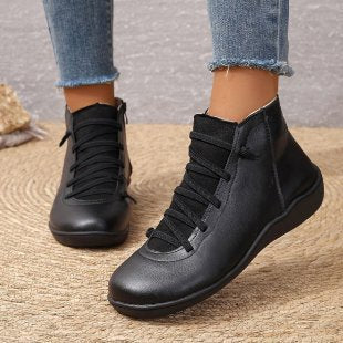 Damen Knöchelhohe Lederoptik-Sneaker mit seitlichem Reißverschluss und gepolstertem Komfortfußbett Nord Taschen