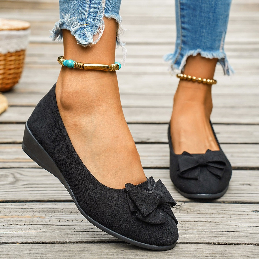 Damen  minimalistische Samt-Ballerina mit dekorativer Fußkette und ergonomischem Komfortfußbett Nord Taschen