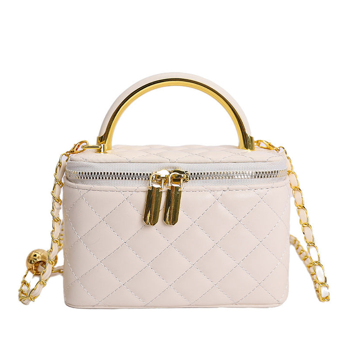 Damen Mini-Handtasche mit goldfarbenem Kettenakzent und strukturiertem Design Nord Taschen