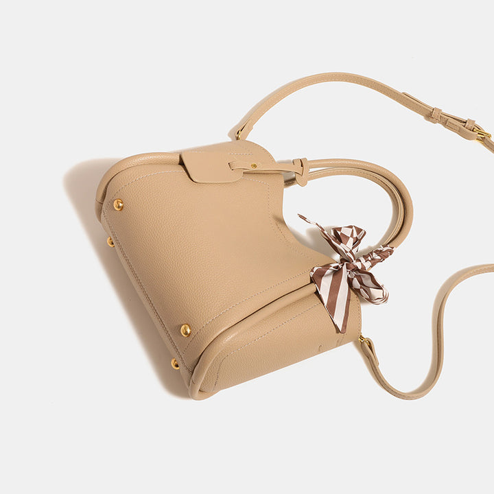 Damen Handtasche mit dekorativem Schal Nord Taschen