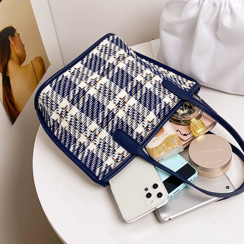 Damen Tragetasche mit modischem Karo-Design und robusten Ledergriffen Nord Taschen