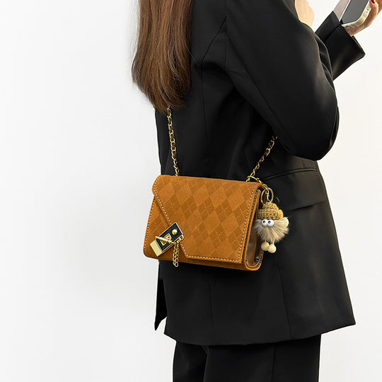 Damen Clutch-Tasche mit edlem Kettenriemen und raffiniertem Faltendesign Nord Taschen