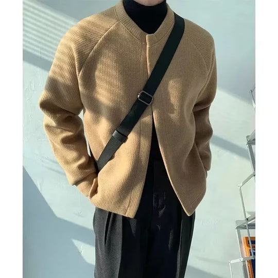 Herren Kragenloser Boxy-Rippenstrick-Cardigan mit verdeckter Druckknopfleiste Nord Taschen