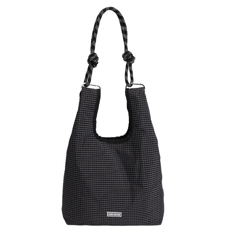 Damen geflochtene Hobo-Tasche mit strukturiertem Design und komfortablem Schultertragegurt Nord Taschen