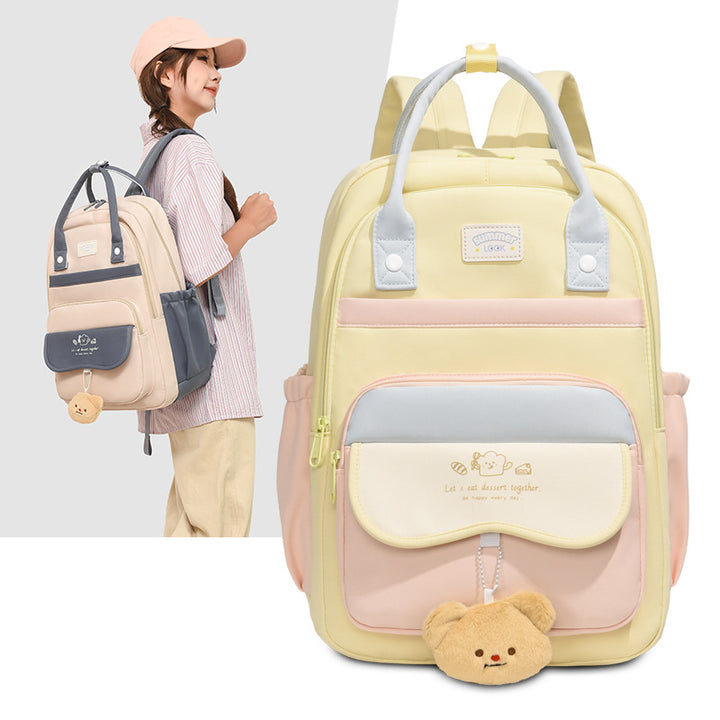 Damen Rucksack mit multifunktionalem Fächerdesign und verspieltem Plüschanhänger Nord Taschen