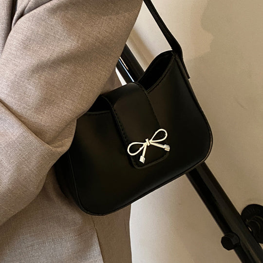 Damen Handtasche mit raffiniertem Knotenverschluss Nord Taschen