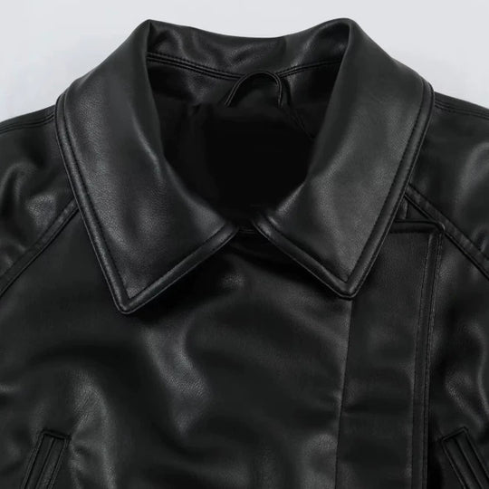 Damen Kurzjacke aus veganem Leder mit Taillengürtel und überschnittenen Schultern Nord Taschen