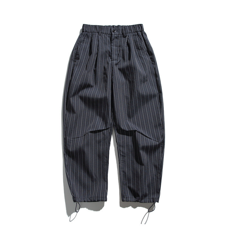 Herren Locker geschnittene Bundfalten-Hose mit Tunnelzug-Saum und Nadelstreifen Nord Taschen