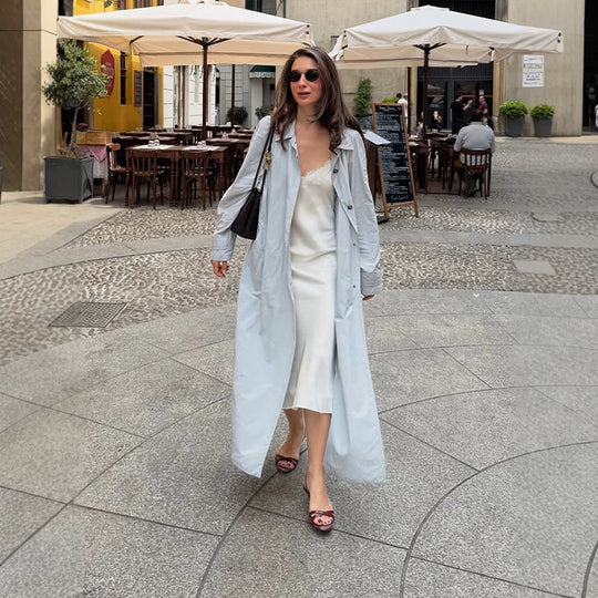 Damen Leichter langer Trenchcoat aus technischem Material mit verdeckter Knopfleiste und lockerem Fall Nord Taschen