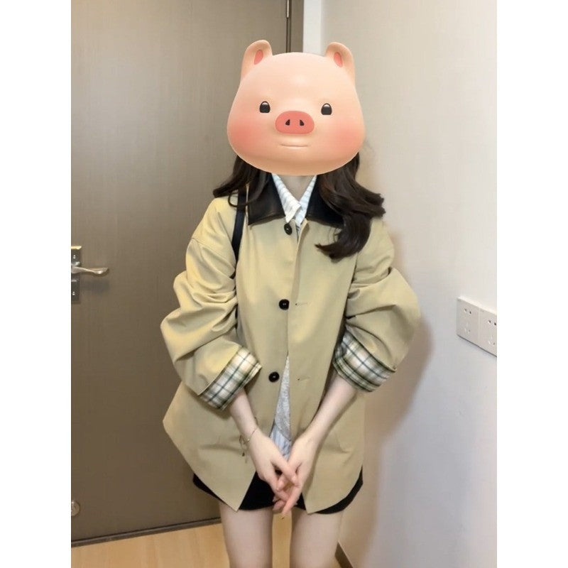 Damen Kurzer Swing-Trench mit Kontrastkragen, Ballonärmeln und kariertem Futter Nord Taschen