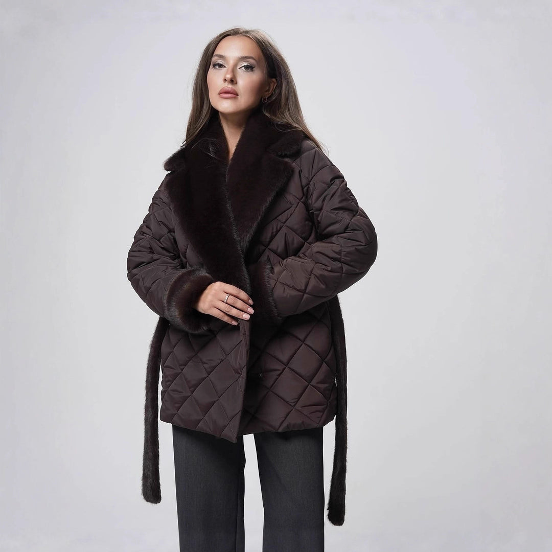 Damen Steppmantel mit Fellbesatz und Taillengürtel Nord Taschen