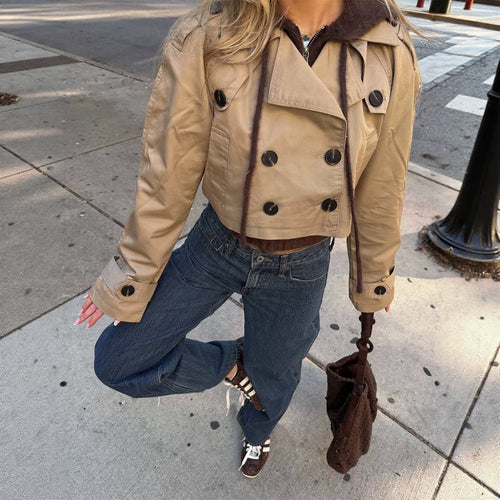 Damen Kurzgeschnittener Trench-Blouson mit doppelreihiger Knopfleiste und verkürzter Silhouette Nord Taschen