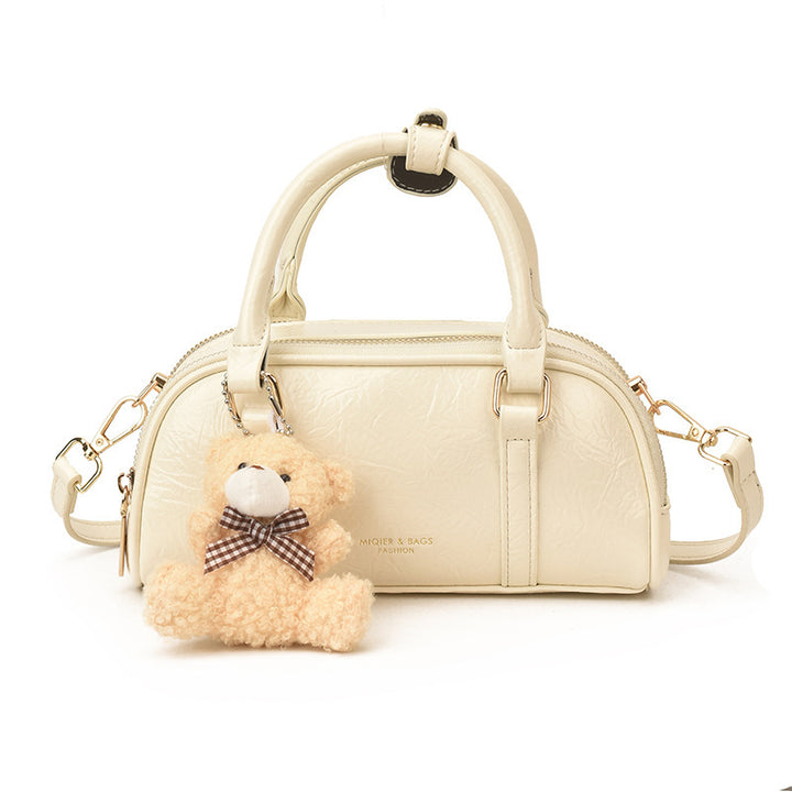 Damen Mini-Handtasche mit verspieltem Teddy-Anhänger Nord Taschen