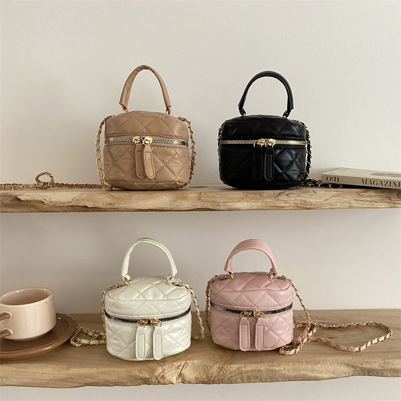 Damen Schultertasche im eleganten, gesteppte Design Nord Taschen