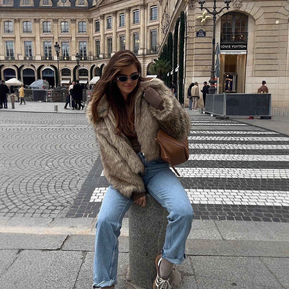 Damen Kurz geschnittener Faux‑Fur Boxy‑Mantel mit Kapuze und Reißverschluss Nord Taschen