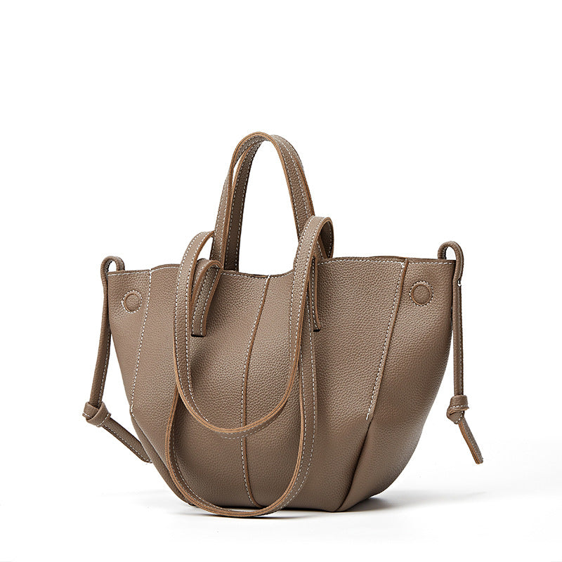 Damen Henkeltasche mit elegantem Faltendesign und praktischen Tragegriffen Nord Taschen