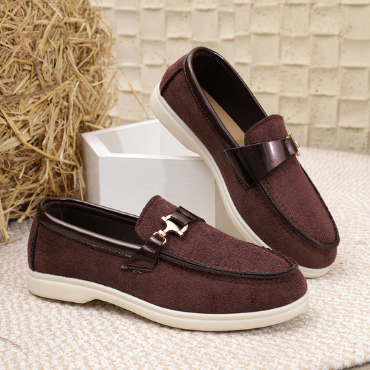 Damen nan elegante Veloursleder-Slipper mit dekorativer Metall-Hardware und flexibler Leichtlaufsohle Nord Taschen
