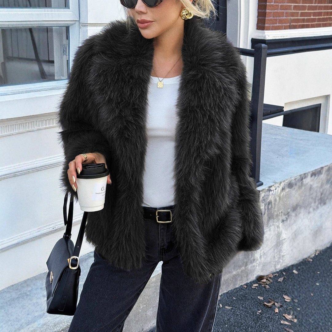 Damen Kurzjacke aus dichtem Hochflor‑Faux‑Fur mit voluminösem Umlegekragen Nord Taschen