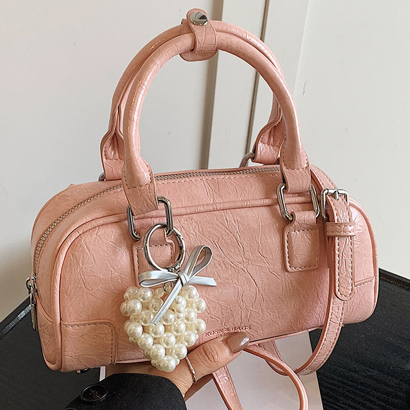 Damen Abendtasche mit hochglänzender Oberfläche und praktischen Tragegriffen Nord Taschen