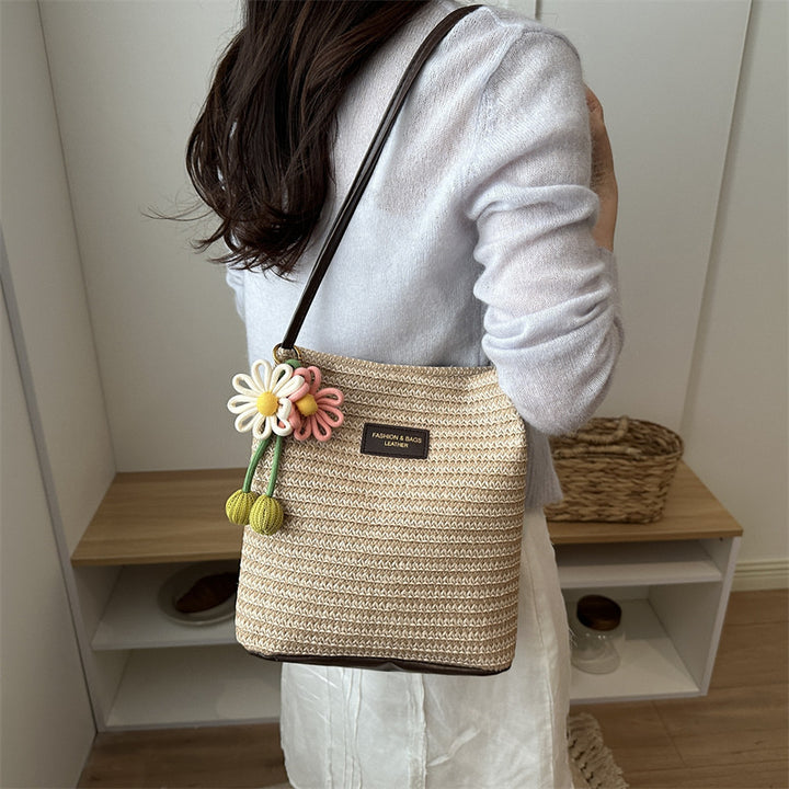 Damen praktische Beuteltasche mit modischem Blumendetail Nord Taschen