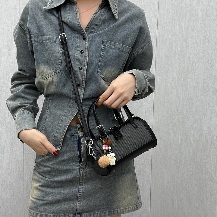 Damen Mini-Tasche mit verspieltem Anhänger Nord Taschen