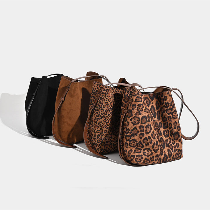 Damen Umhängetasche aus weichem Wildleder Nord Taschen