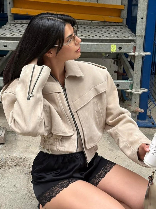 Damen Kurzblouson aus Veloursleder‑Optik mit Oversize‑Schulter und verdecktem Reißverschluss Nord Taschen