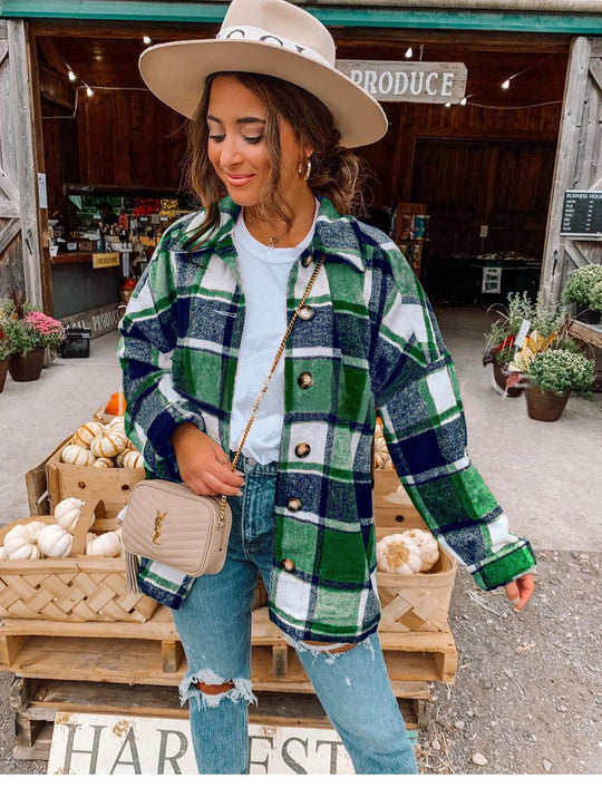 Damen Oversized Kariertes Flanell‑Shacket mit Brusttaschen und Holzknöpfen Nord Taschen