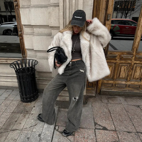 Damen Kurz geschnittener Faux‑Fur‑Mantel mit Boxy‑Silhouette und Stehkragen Nord Taschen