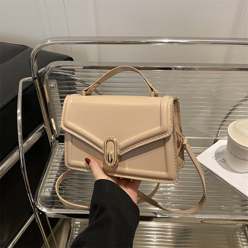 Damen Elegante Handtasche mit goldenen Akzenten Nord Taschen