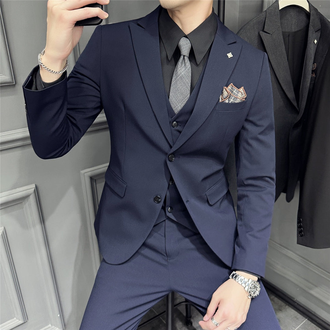 Herren Slim-Fit Businessanzug mit Weste, schmalem Revers und feiner Struktur Nord Taschen