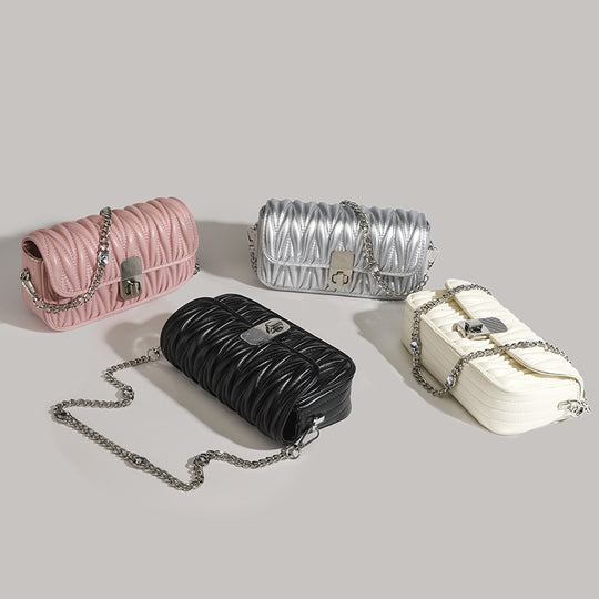 Damen Clutch-Tasche mit eleganter Raffung und hochwertigem Kettenriemen Nord Taschen
