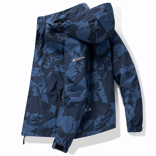 Herren Technische wasserdichte Kapuzenjacke mit grafischem Camouflage‑Print, Reißverschlusstaschen und verstellbarem Saum Nord Taschen