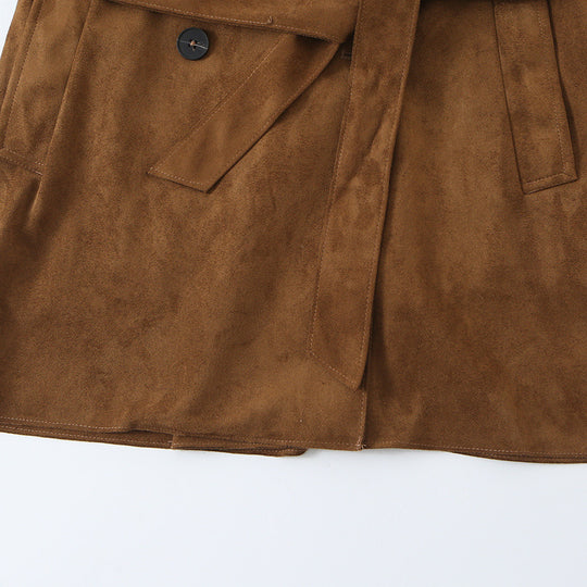 Damen Taillierter Kurztrench in Veloursleder-Optik mit doppelreihiger Knopfleiste und Schulterpatten Nord Taschen