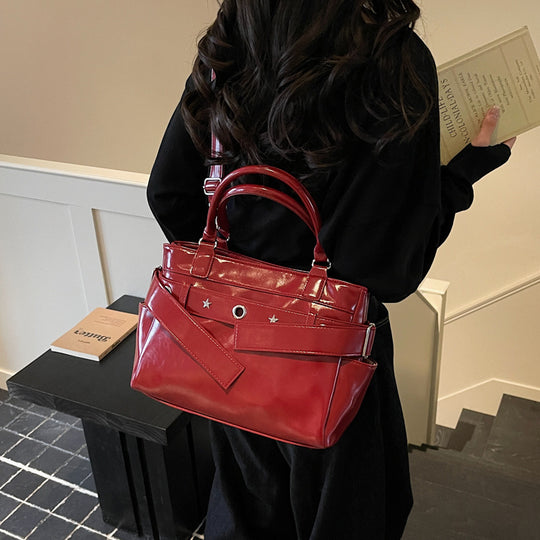 Damen Schultertasche mit elegantem Detail und verstellbarem Riemen Nord Taschen