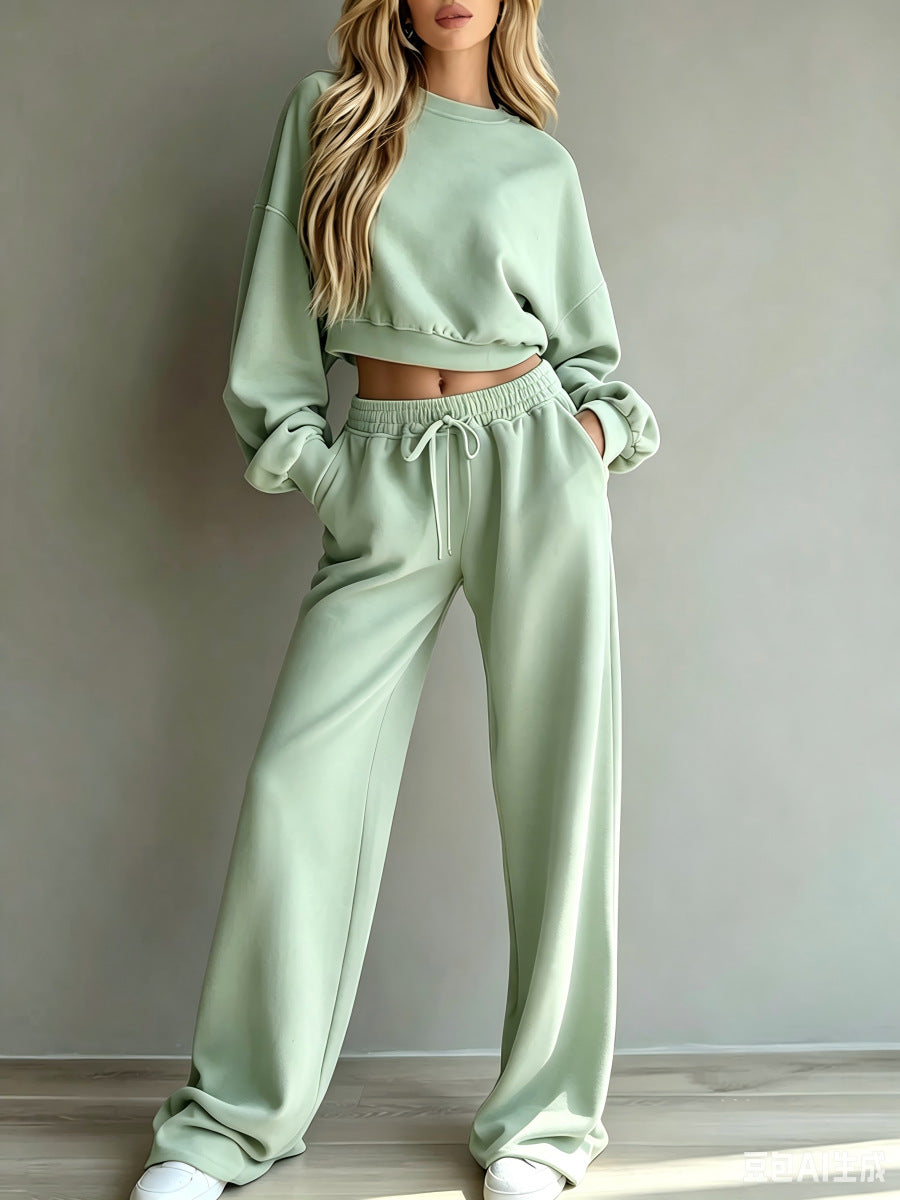 Damen Weiches Lounge-Set mit kurzem Sweatshirt und weiter Jogginghose Nord Taschen