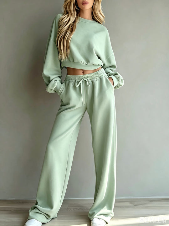 Damen Weiches Lounge-Set mit kurzem Sweatshirt und weiter Jogginghose Nord Taschen